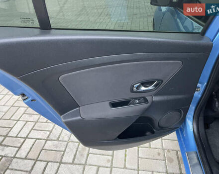 Синій Рено Меган, об'ємом двигуна 1.6 л та пробігом 280 тис. км за 7950 $, фото 39 на Automoto.ua