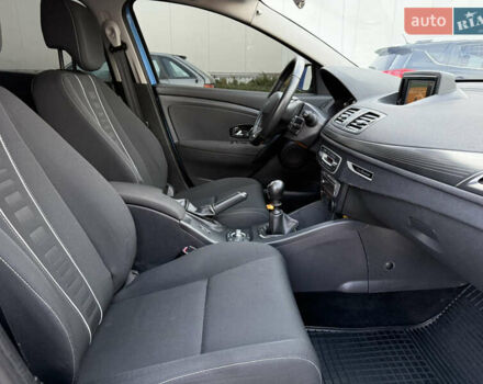 Синий Рено Меган, объемом двигателя 1.46 л и пробегом 196 тыс. км за 8000 $, фото 17 на Automoto.ua