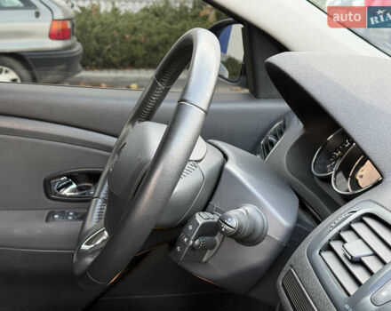 Синий Рено Меган, объемом двигателя 1.46 л и пробегом 196 тыс. км за 8000 $, фото 23 на Automoto.ua