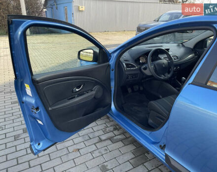 Синій Рено Меган, об'ємом двигуна 1.6 л та пробігом 207 тис. км за 8700 $, фото 20 на Automoto.ua