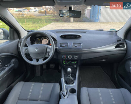 Синій Рено Меган, об'ємом двигуна 1.6 л та пробігом 207 тис. км за 8700 $, фото 39 на Automoto.ua