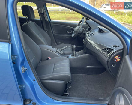 Синій Рено Меган, об'ємом двигуна 1.6 л та пробігом 207 тис. км за 8700 $, фото 36 на Automoto.ua