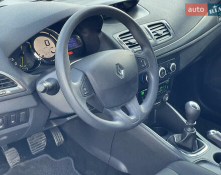 Синій Рено Меган, об'ємом двигуна 1.6 л та пробігом 207 тис. км за 8700 $, фото 25 на Automoto.ua
