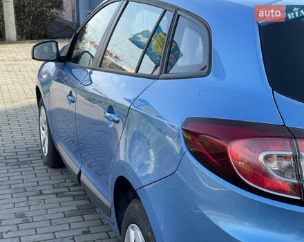 Синій Рено Меган, об'ємом двигуна 1.6 л та пробігом 207 тис. км за 8700 $, фото 15 на Automoto.ua