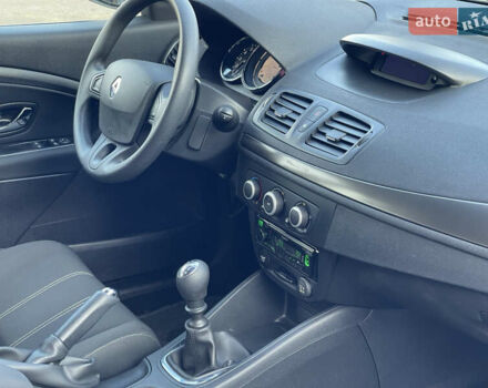 Синій Рено Меган, об'ємом двигуна 1.6 л та пробігом 207 тис. км за 8700 $, фото 38 на Automoto.ua