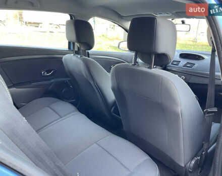 Синій Рено Меган, об'ємом двигуна 1.6 л та пробігом 207 тис. км за 8700 $, фото 33 на Automoto.ua