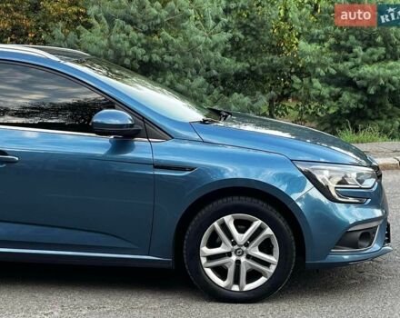 Синий Рено Меган, объемом двигателя 1.5 л и пробегом 289 тыс. км за 10840 $, фото 2 на Automoto.ua