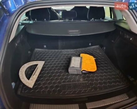 Синий Рено Меган, объемом двигателя 1.46 л и пробегом 215 тыс. км за 13300 $, фото 2 на Automoto.ua