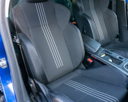 Синий Рено Меган, объемом двигателя 1.6 л и пробегом 282 тыс. км за 13999 $, фото 9 на Automoto.ua