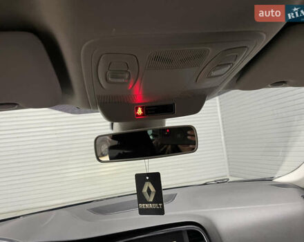 Синій Рено Меган, об'ємом двигуна 1.46 л та пробігом 249 тис. км за 12990 $, фото 53 на Automoto.ua
