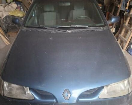 Синий Рено Меган, объемом двигателя 1.6 л и пробегом 180 тыс. км за 1800 $, фото 1 на Automoto.ua