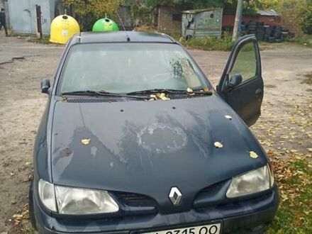 Синий Рено Меган, объемом двигателя 1.6 л и пробегом 350 тыс. км за 800 $, фото 1 на Automoto.ua