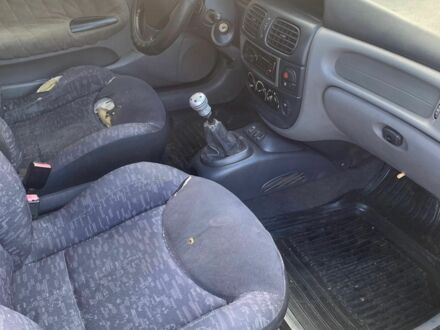 Рено Меган 1999 в Синельниковом на Automoto.ua Синий Рено Меган, объемом двигателя 1.6 л и пробегом 254 тыс. км за 1000 $, фото 1 на Automoto.ua