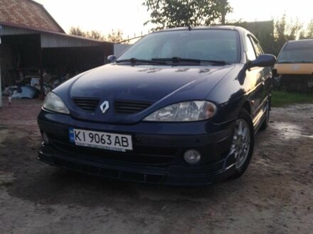 Рено Меган 2002 в Фастове на Automoto.ua Синий Рено Меган, объемом двигателя 1.4 л и пробегом 268 тыс. км за 3300 $, фото 1 на Automoto.ua