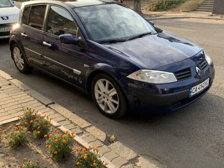 Рено Меган 2003 в Смеле на Automoto.ua Синий Рено Меган, объемом двигателя 1.5 л и пробегом 314 тыс. км за 5000 $, фото 1 на Automoto.ua