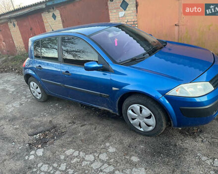 Синий Рено Меган, объемом двигателя 1.6 л и пробегом 305 тыс. км за 3100 $, фото 1 на Automoto.ua