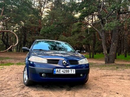Рено Меган 2004 в Кривом Роге на Automoto.ua Синий Рено Меган, объемом двигателя 1.4 л и пробегом 221 тыс. км за 3700 $, фото 1 на Automoto.ua