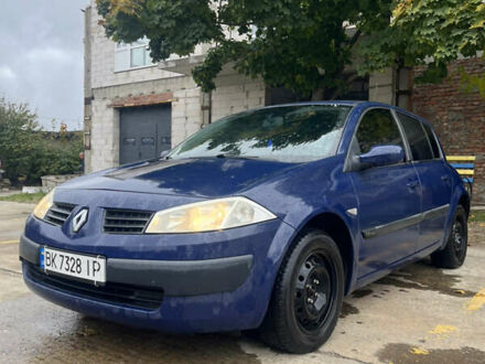 Рено Меган 2004 в Вараш (Кузнецовск) на Automoto.ua Синий Рено Меган, объемом двигателя 1.6 л и пробегом 240 тыс. км за 4600 $, фото 1 на Automoto.ua