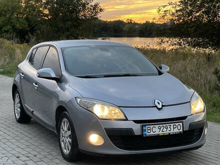 Синій Рено Меган, об'ємом двигуна 1.87 л та пробігом 284 тис. км за 4799 $, фото 1 на Automoto.ua