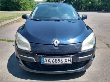 Рено Меган 2009 в Кривом Роге на Automoto.ua Синий Рено Меган, объемом двигателя 1.5 л и пробегом 200 тыс. км за 6000 $, фото 1 на Automoto.ua