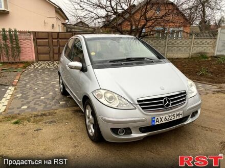 Синий Рено Меган, объемом двигателя 1.6 л и пробегом 252 тыс. км за 6650 $, фото 1 на Automoto.ua