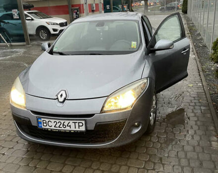 Синий Рено Меган, объемом двигателя 1.6 л и пробегом 167 тыс. км за 7000 $, фото 1 на Automoto.ua