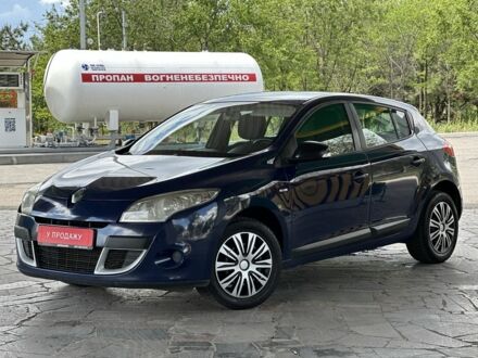 Рено Меган 2010 в Днепре (Днепропетровске) на Automoto.ua Синий Рено Меган, объемом двигателя 1.6 л и пробегом 226 тыс. км за 6499 $, фото 1 на Automoto.ua
