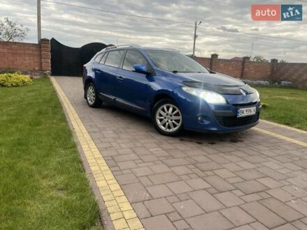 Рено Меган 2010 у Сарнах на Automoto.ua Синій Рено Меган, об'ємом двигуна 1.5 л та пробігом 290 тис. км за 5750 $, фото 1 на Automoto.ua