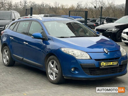 Рено Меган 2011 в Черновцах на Automoto.ua Синий Рено Меган, объемом двигателя 2 л и пробегом 428 тыс. км за 6800 $, фото 1 на Automoto.ua