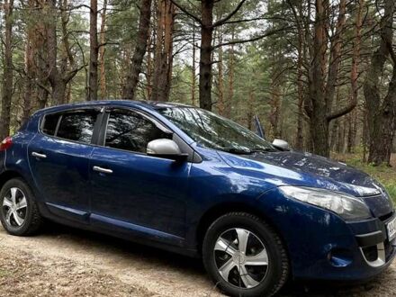 Рено Меган 2011 в Киеве на Automoto.ua Синий Рено Меган, объемом двигателя 1.6 л и пробегом 297 тыс. км за 6500 $, фото 1 на Automoto.ua