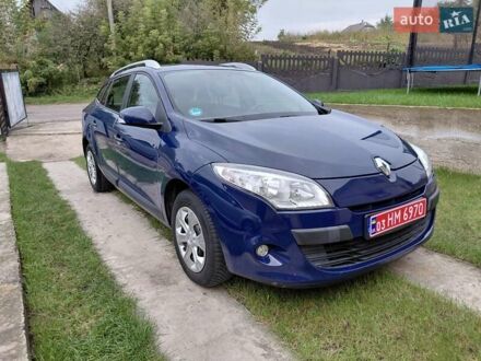 Рено Меган 2011 в Ровно на Automoto.ua Синий Рено Меган, объемом двигателя 1.6 л и пробегом 214 тыс. км за 6400 $, фото 1 на Automoto.ua