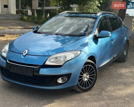 Синій Рено Меган, об'ємом двигуна 1.46 л та пробігом 350 тис. км за 8800 $, фото 1 на Automoto.ua