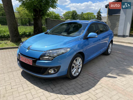 Рено Меган 2012 в Калуше на Automoto.ua Синий Рено Меган, объемом двигателя 1.5 л и пробегом 200 тыс. км за 8300 $, фото 1 на Automoto.ua