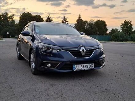 Рено Меган 2017 в Володарке на Automoto.ua Синий Рено Меган, объемом двигателя 1.46 л и пробегом 215 тыс. км за 12500 $, фото 1 на Automoto.ua