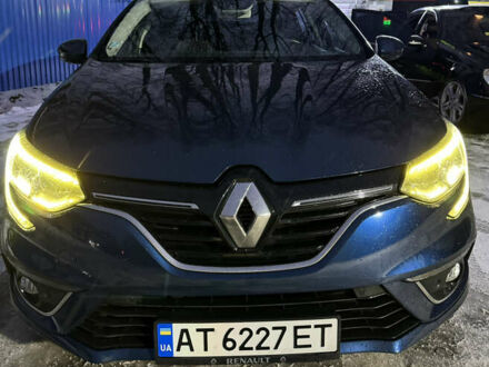 Рено Меган 2017 в Долине на Automoto.ua Синий Рено Меган, объемом двигателя 1.46 л и пробегом 268 тыс. км за 11800 $, фото 1 на Automoto.ua