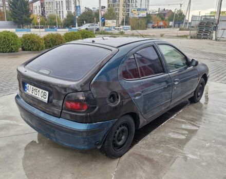 Зеленый Рено Меган, объемом двигателя 1.6 л и пробегом 321 тыс. км за 700 $, фото 4 на Automoto.ua