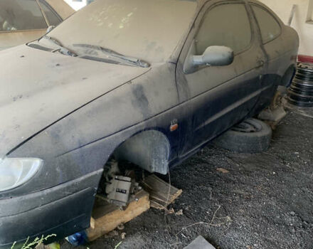 Зеленый Рено Меган, объемом двигателя 1.6 л и пробегом 120 тыс. км за 2700 $, фото 11 на Automoto.ua