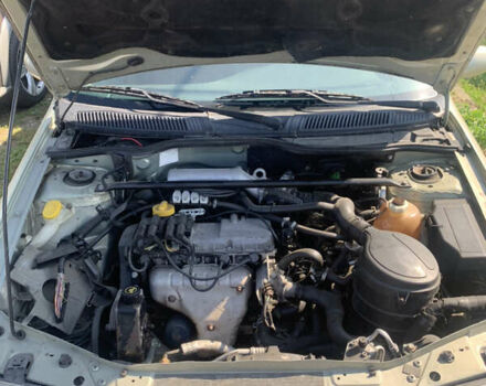 Зеленый Рено Меган, объемом двигателя 1.6 л и пробегом 120 тыс. км за 2700 $, фото 8 на Automoto.ua