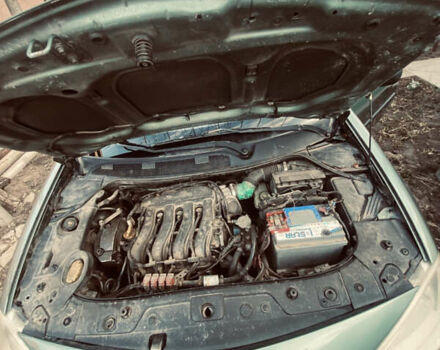 Зеленый Рено Меган, объемом двигателя 1.6 л и пробегом 320 тыс. км за 4000 $, фото 8 на Automoto.ua