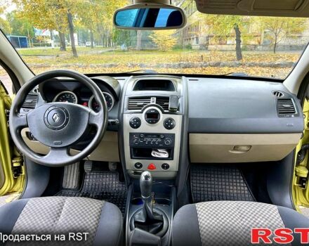 Зелений Рено Меган, об'ємом двигуна 1.6 л та пробігом 300 тис. км за 3750 $, фото 4 на Automoto.ua
