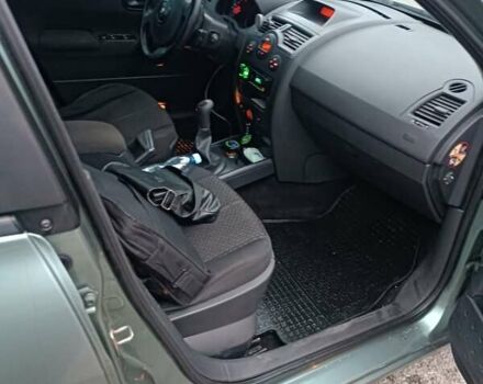 Зеленый Рено Меган, объемом двигателя 1.5 л и пробегом 320 тыс. км за 3300 $, фото 4 на Automoto.ua