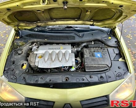 Зелений Рено Меган, об'ємом двигуна 1.6 л та пробігом 300 тис. км за 3750 $, фото 7 на Automoto.ua