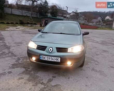 Зеленый Рено Меган, объемом двигателя 1.5 л и пробегом 320 тыс. км за 3300 $, фото 1 на Automoto.ua
