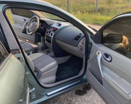 Зеленый Рено Меган, объемом двигателя 1.4 л и пробегом 2 тыс. км за 3800 $, фото 4 на Automoto.ua