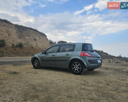 Зеленый Рено Меган, объемом двигателя 1.6 л и пробегом 163 тыс. км за 5300 $, фото 3 на Automoto.ua