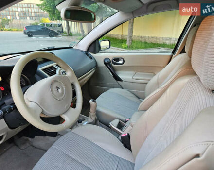 Зеленый Рено Меган, объемом двигателя 1.6 л и пробегом 221 тыс. км за 4999 $, фото 14 на Automoto.ua