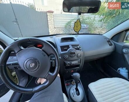 Зеленый Рено Меган, объемом двигателя 1.6 л и пробегом 247 тыс. км за 3200 $, фото 5 на Automoto.ua