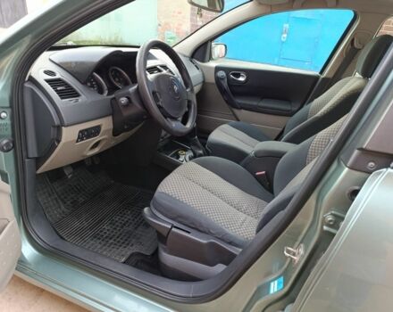 Зеленый Рено Меган, объемом двигателя 1.4 л и пробегом 240 тыс. км за 3900 $, фото 6 на Automoto.ua