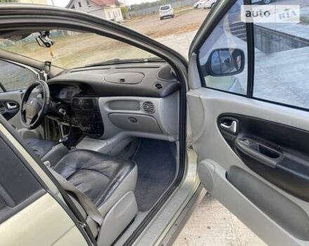 Зеленый Рено Меган, объемом двигателя 2 л и пробегом 347 тыс. км за 3600 $, фото 5 на Automoto.ua