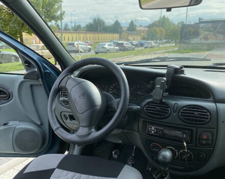 Зеленый Рено Меган, объемом двигателя 1.4 л и пробегом 290 тыс. км за 2000 $, фото 10 на Automoto.ua